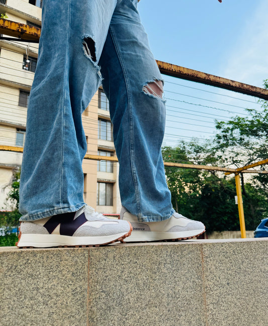 New Balance 327