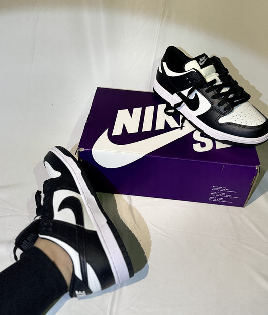 Nike Dunk Low Retro 'Panda'